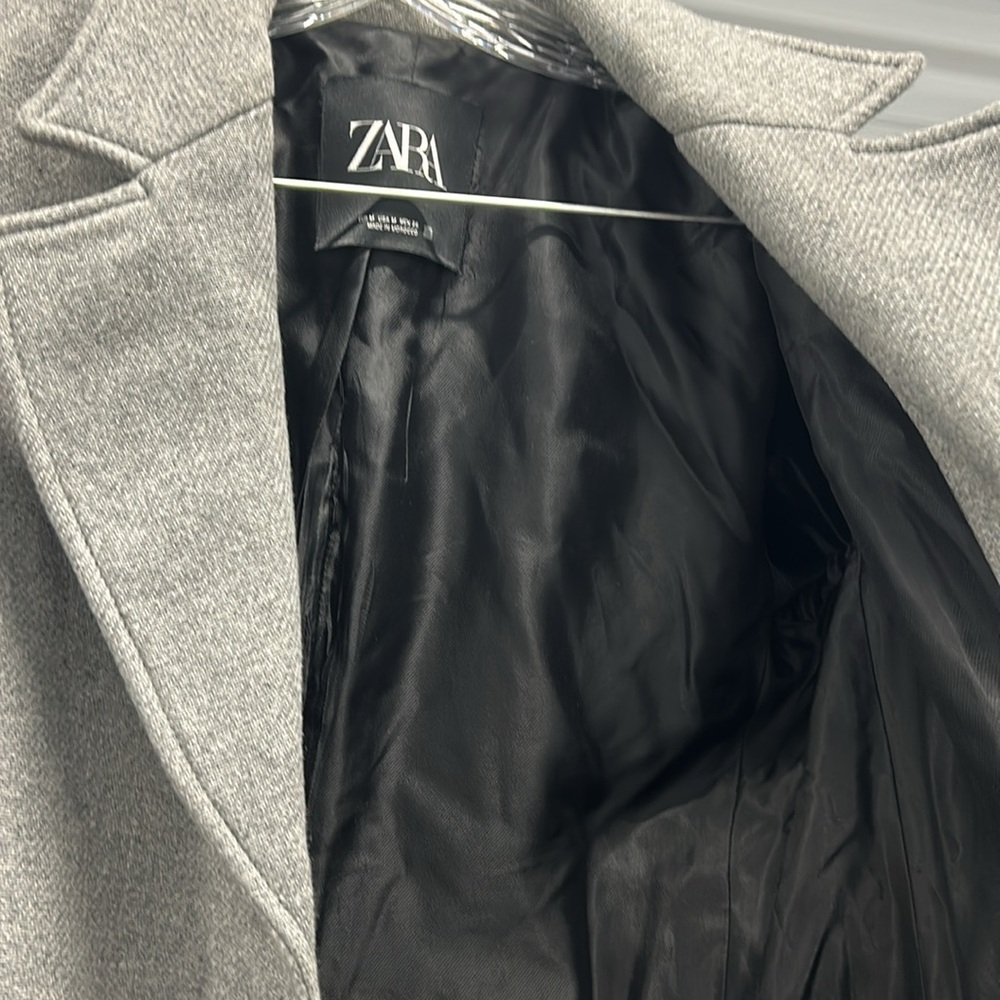 ZARA-LT GREY WOOL BLEND COAT W/2 SIDE SLANT POCKETS & 2 BLACK BUTTONS IN FRONT - Picture 11 of 14